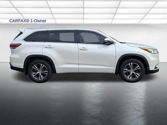 2016 Toyota Highlander AWD 4dr V6 XLE (Natl)
