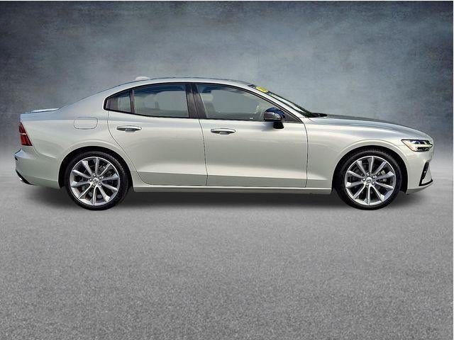 2021 Volvo S60 T5 AWD Momentum