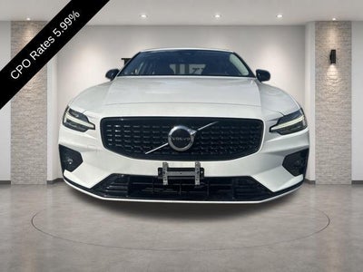 2024 Volvo S60 B5 FWD Core Dark Theme