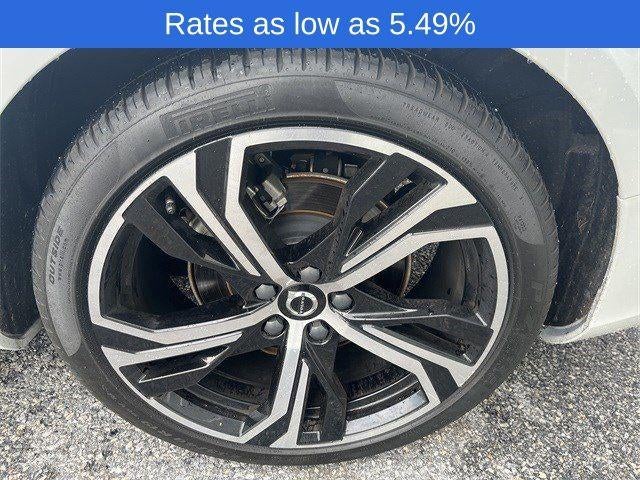 2024 Volvo S60 B5 FWD Plus Dark Theme