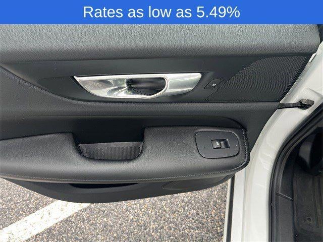 2024 Volvo S60 B5 FWD Plus Dark Theme