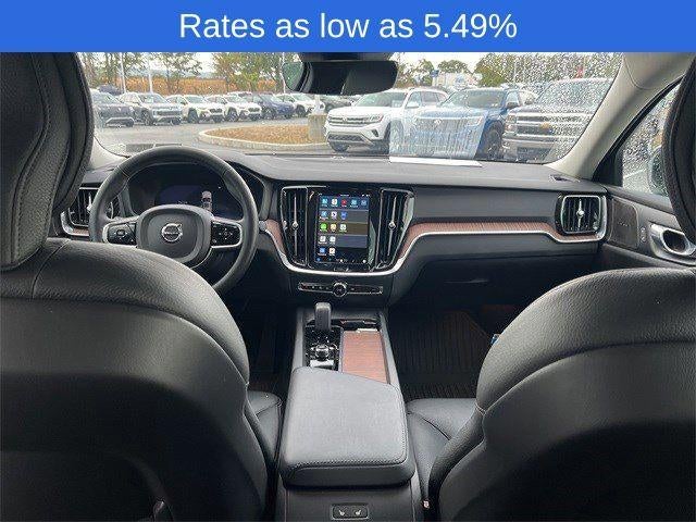 2024 Volvo S60 B5 FWD Plus Dark Theme