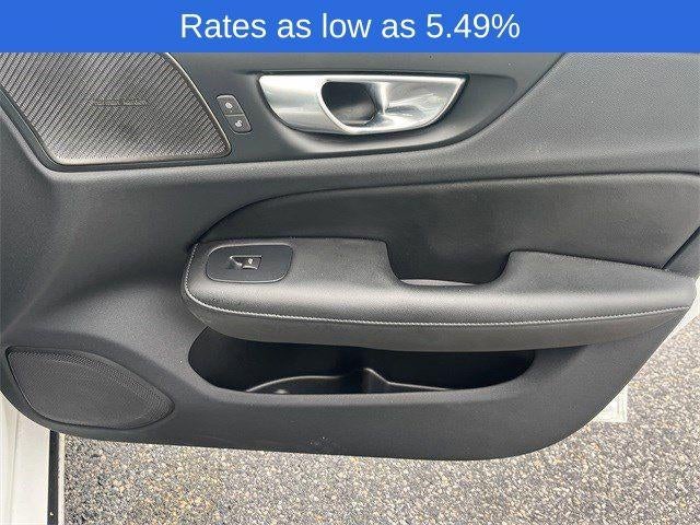 2024 Volvo S60 B5 FWD Plus Dark Theme