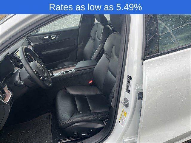 2024 Volvo S60 B5 FWD Plus Dark Theme