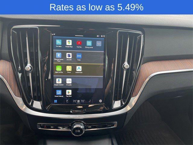 2024 Volvo S60 B5 FWD Plus Dark Theme