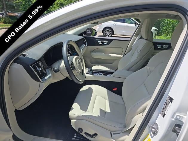 2025 Volvo S60 B5 AWD Plus