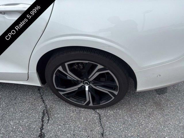 2024 Volvo S60 B5 AWD Ultimate Dark Theme