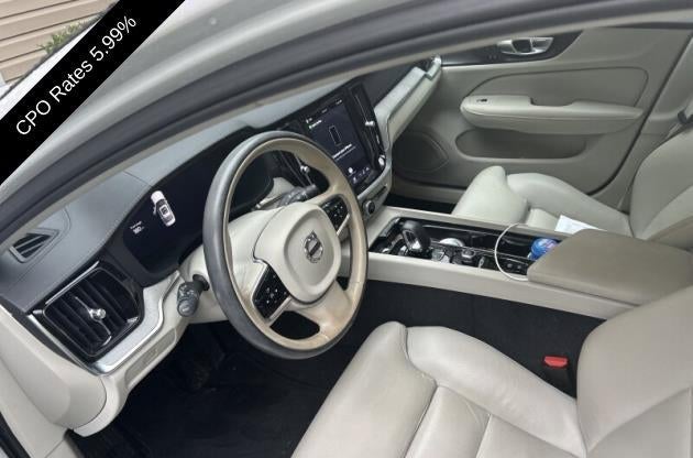 2024 Volvo S60 B5 AWD Ultimate Dark Theme