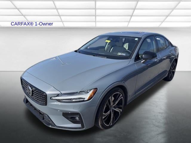 2023 Volvo S60 B5 AWD Plus Dark Theme