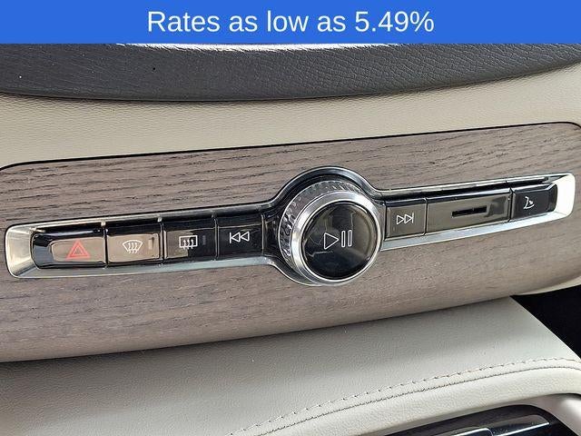 2023 Volvo XC90 B6 AWD Plus 6P