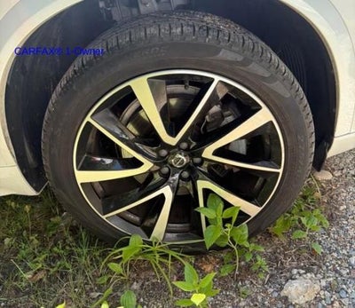 2024 Volvo XC90 B6 AWD Plus Bright Theme 7P