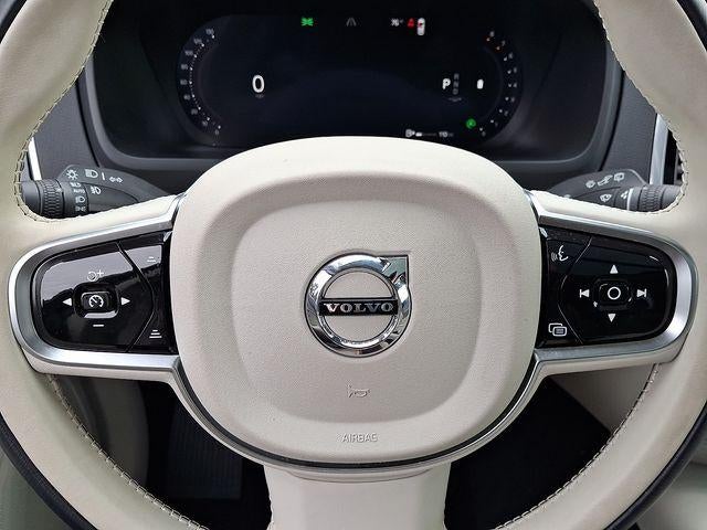 2025 Volvo XC90 B6 AWD Plus 7-Seater