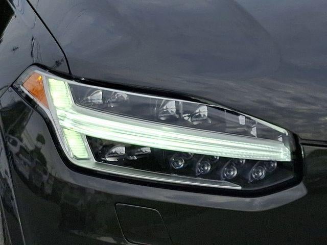 2025 Volvo XC90 B6 AWD Plus 7-Seater