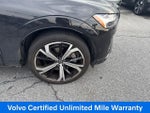 2023 Volvo XC60 B6 AWD Ultimate Dark Theme