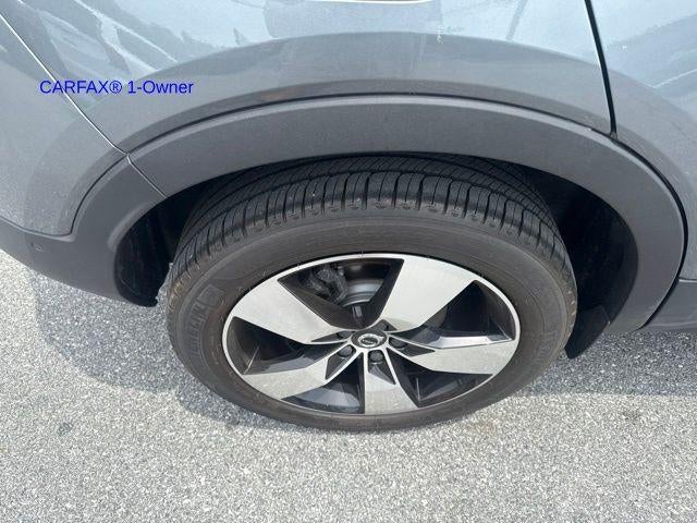 2019 Volvo XC40 T5 AWD Momentum