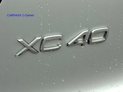 2019 Volvo XC40 T5 AWD Momentum