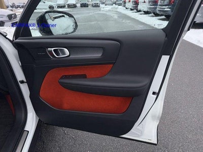 2019 Volvo XC40 T5 AWD R-Design