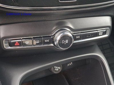 2021 Volvo XC40 T5 AWD R-Design