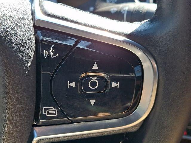 2016 Volvo XC90 AWD 4dr T6 Momentum