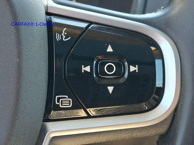 2019 Volvo XC90 T6 AWD Momentum