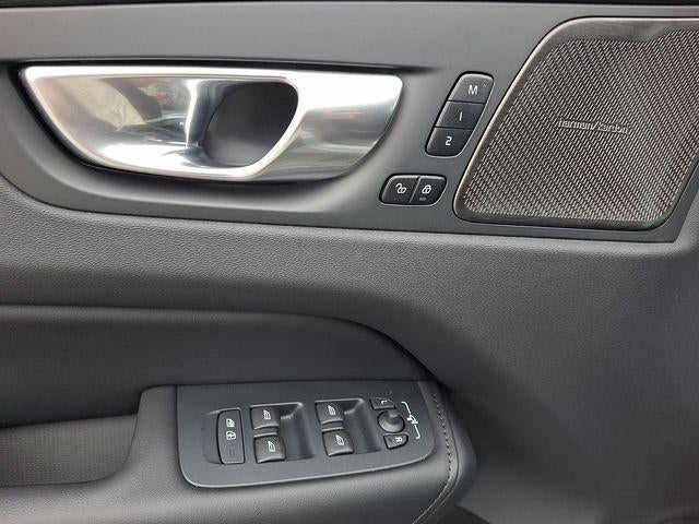 2024 Volvo XC60 Recharge Plug-In Hybrid T8 eAWD PHEV Plus Dark Theme
