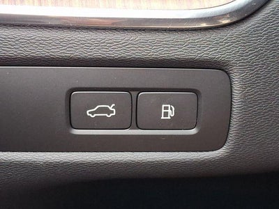 2024 Volvo XC60 Recharge Plug-In Hybrid T8 eAWD PHEV Plus Dark Theme