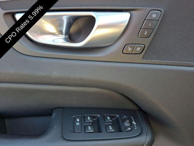 2024 Volvo XC60 Recharge Plug-In Hybrid T8 eAWD PHEV Plus Dark Theme