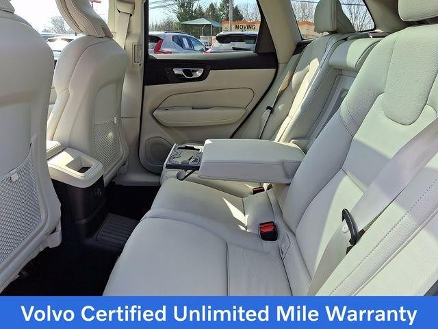 2023 Volvo XC60 Recharge Plug-In Hybrid T8 eAWD PHEV Plus Bright Theme