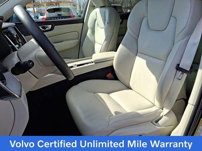 2023 Volvo XC60 Recharge Plug-In Hybrid T8 eAWD PHEV Plus Bright Theme