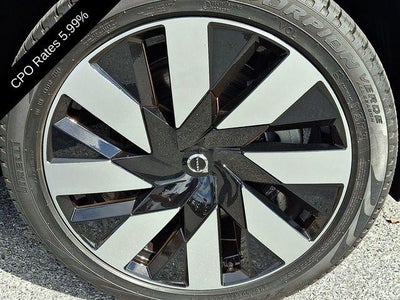 2025 Volvo XC90 Plug-In Hybrid T8 AWD Plus 6-Seater