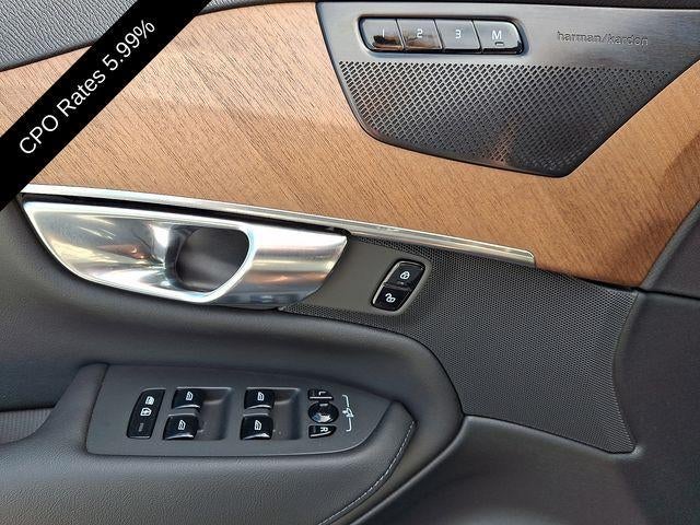 2025 Volvo XC90 Plug-In Hybrid T8 AWD Plus 6-Seater