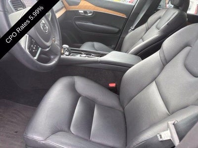 2023 Volvo XC90 B5 AWD Plus 7P