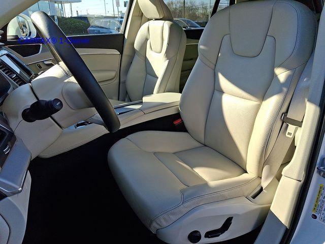 2023 Volvo XC90 B5 AWD Core 7P