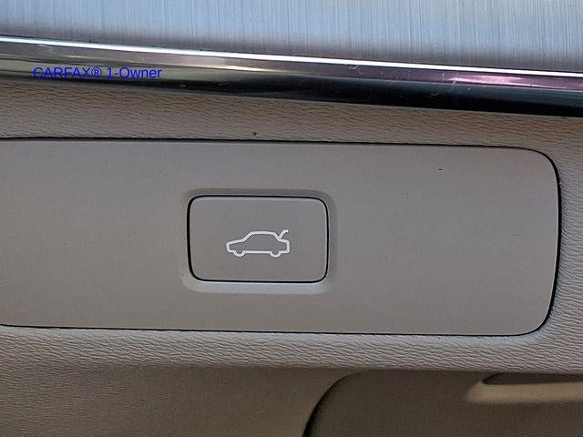 2023 Volvo XC90 B5 AWD Core 7P