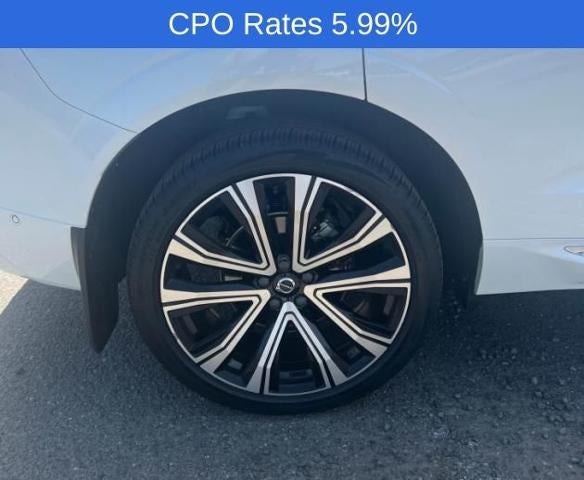 2023 Volvo XC60 B5 AWD Ultimate Bright Theme