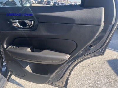 2023 Volvo XC60 B5 AWD Ultimate Bright Theme