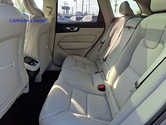 2023 Volvo XC60 B5 AWD Ultimate Bright Theme