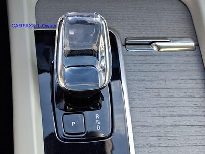 2023 Volvo XC60 B5 AWD Ultimate Bright Theme