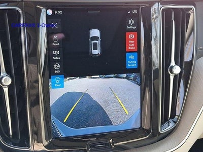 2023 Volvo XC60 B5 AWD Ultimate Bright Theme