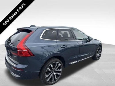 2023 Volvo XC60 B5 AWD Ultimate Bright Theme