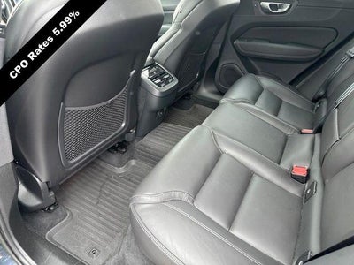 2023 Volvo XC60 B5 AWD Ultimate Bright Theme