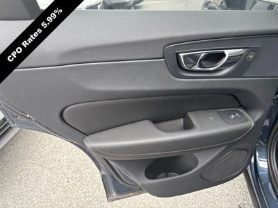 2023 Volvo XC60 B5 AWD Ultimate Bright Theme