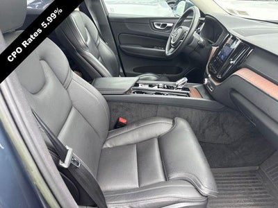 2023 Volvo XC60 B5 AWD Ultimate Bright Theme