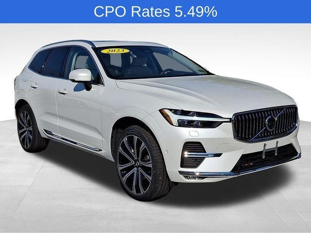 2023 Volvo XC60 B5 AWD Ultimate Bright Theme