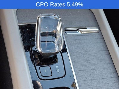 2023 Volvo XC60 B5 AWD Ultimate Bright Theme