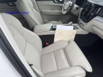 2023 Volvo XC60 B5 AWD Ultimate Bright Theme