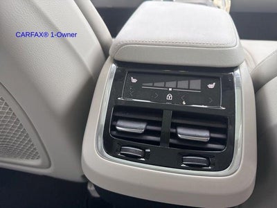 2023 Volvo XC60 B5 AWD Ultimate Bright Theme