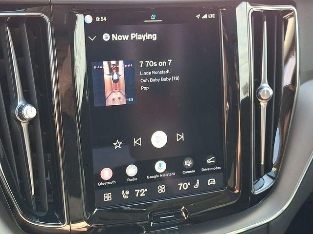 2024 Volvo XC60 B5 AWD Core Dark Theme