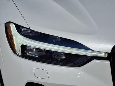 2024 Volvo XC60 B5 AWD Core Dark Theme