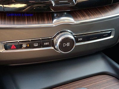 2022 Volvo XC60 B5 AWD Momentum